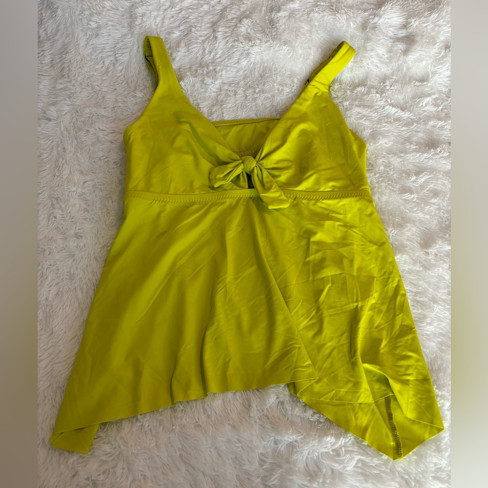 Becca plus size keyhole tankini top